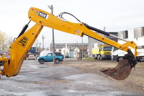 Экскаватор-погрузчик JCB 4CX купить в компании Рабочие Машины