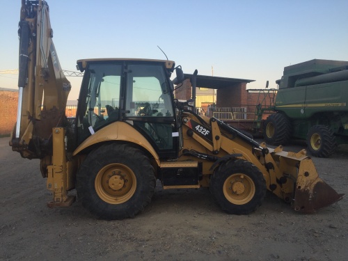 Экскаватор - погрузчик CATERPILLAR 432F купить в компании Рабочие Машины