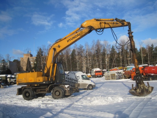 Колесный экскаватор HYUNDAIR 200W-7 купить в компании Рабочие Машины