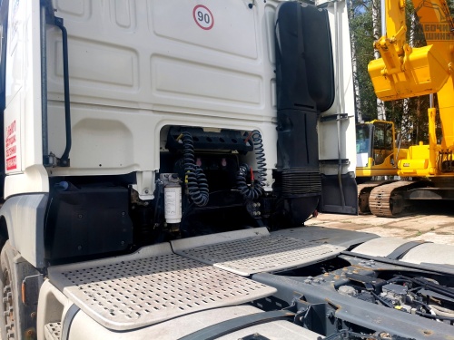 5385. Грузовой тягач DAF XF купить в компании Рабочие Машины