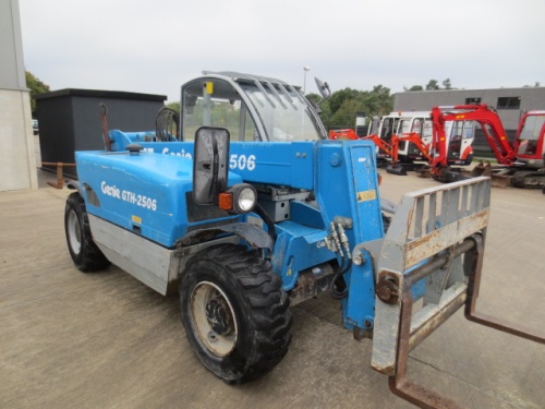 Телескопический погрузчик Terex 2506 купить в компании Рабочие Машины