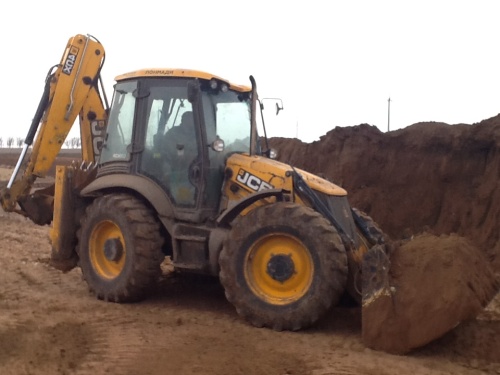 Экскаватор - погрузчик JCB 4CX купить в компании Рабочие Машины