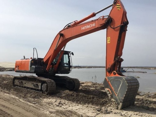 Гусеничный экскаватор HITACHI ZX400LCH-3 купить в компании Рабочие Машины