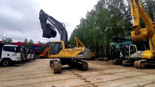 Гусеничный экскаватор Volvo EC290B купить в компании Рабочие Машины