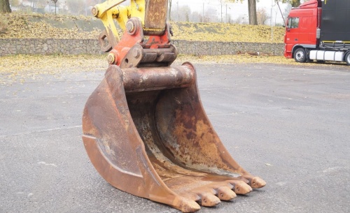 Колесный экскаватор Komatsu PW180-7E0 купить в компании Рабочие Машины