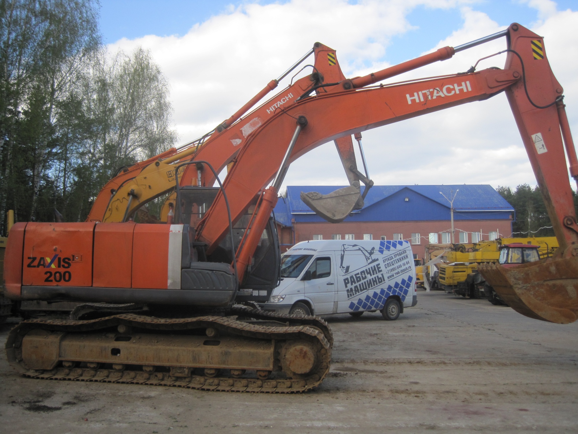 Гусеничный экскаватор HITACHI ZAXIS 200LC-32008 г/в купить в компании Рабочие Машины