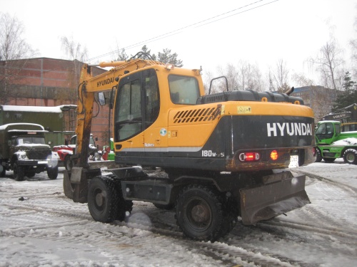 Колесный экскаватор HYUNDAI 180W-9S купить в компании Рабочие Машины