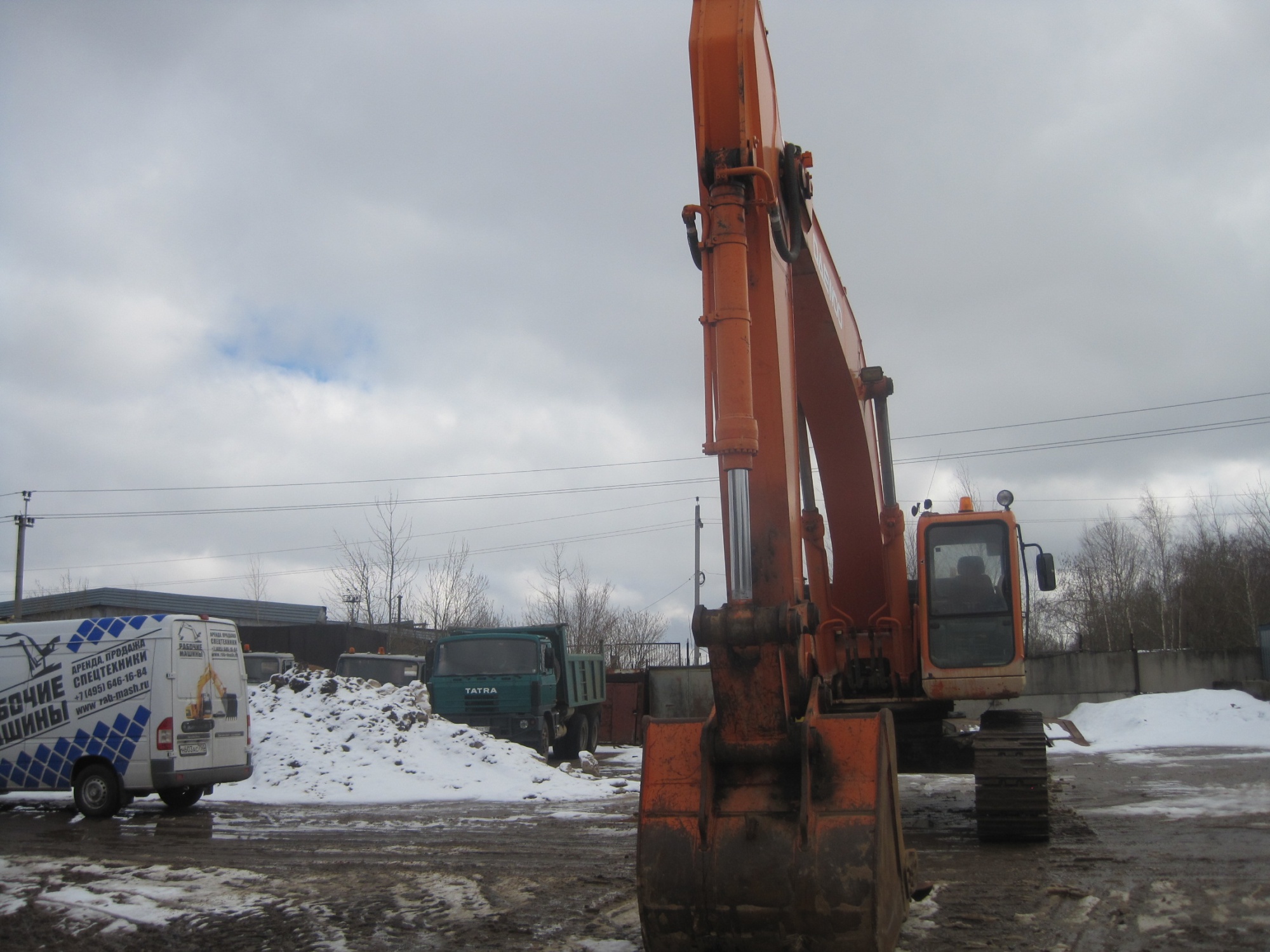 Гусеничный экскаватор DOOSAN / DAEWOO SOLAR 420LC-V 2001г купить в компании Рабочие Машины
