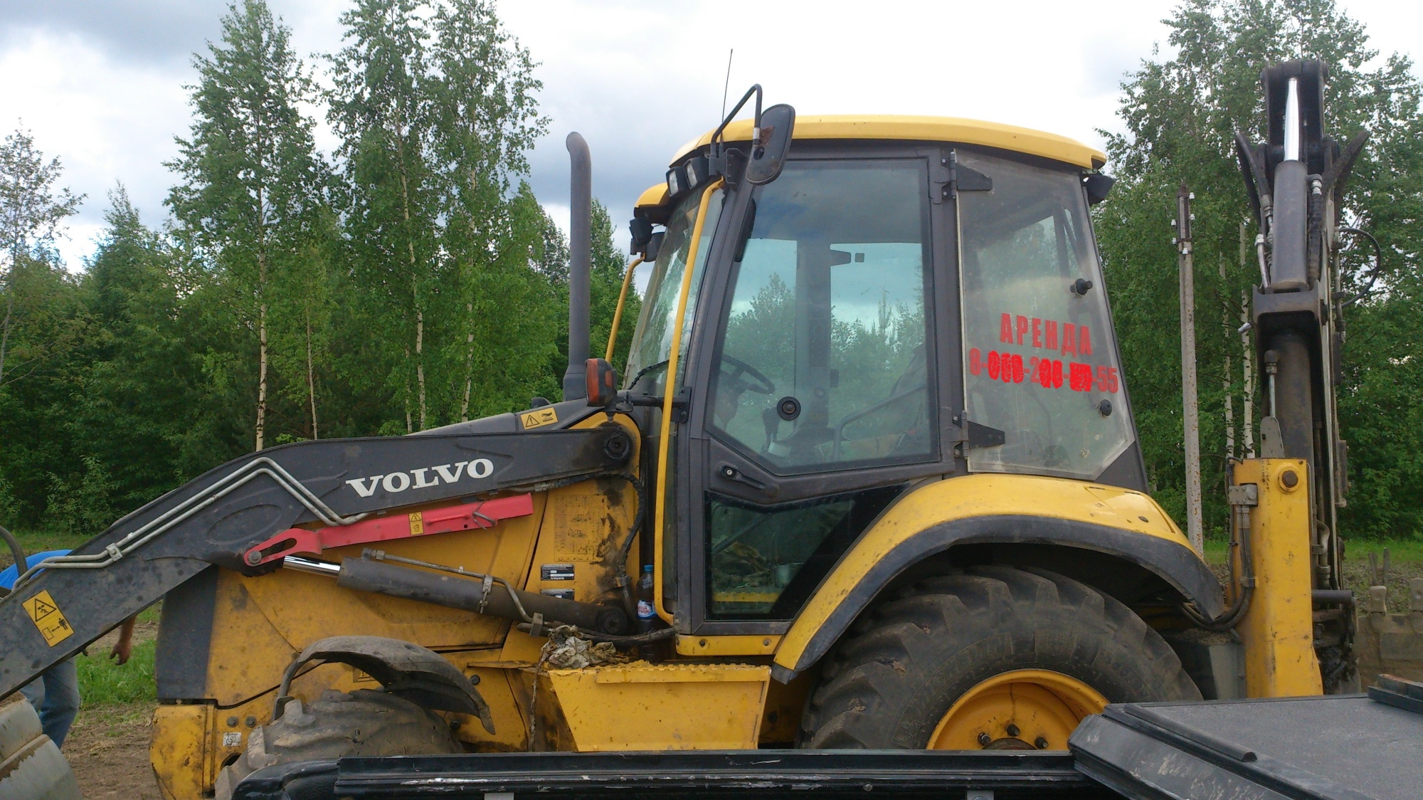 экскаватор-погрузчик VOLVO BL61b купить в компании Рабочие Машины