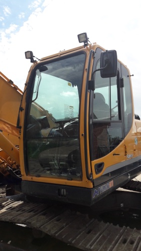 Гусеничный экскаватор HYUNDAI R 220LC-9S купить в компании Рабочие Машины