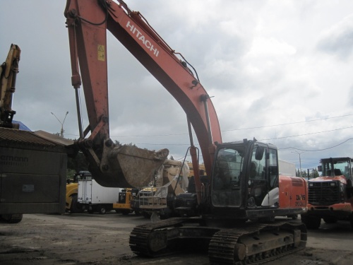 Гусеничный экскаватор hitachi Zaxis 200LC-3 2012 гв купить в компании Рабочие Машины