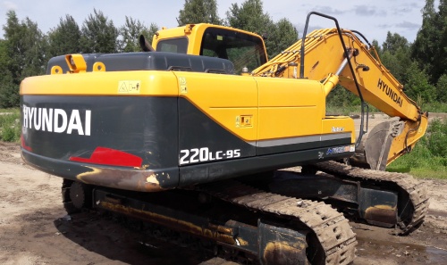 Гусеничный экскаватор HYUNDAI R 220LC-9S купить в компании Рабочие Машины