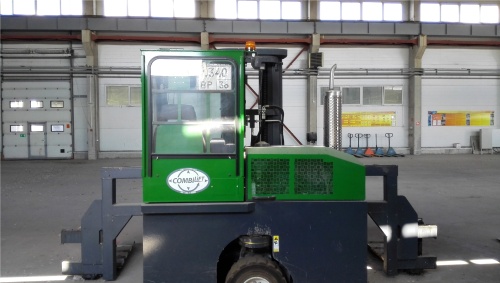Мини - погрузчик (боковой погрузчик) COMBILIFT C2500 купить в компании Рабочие Машины