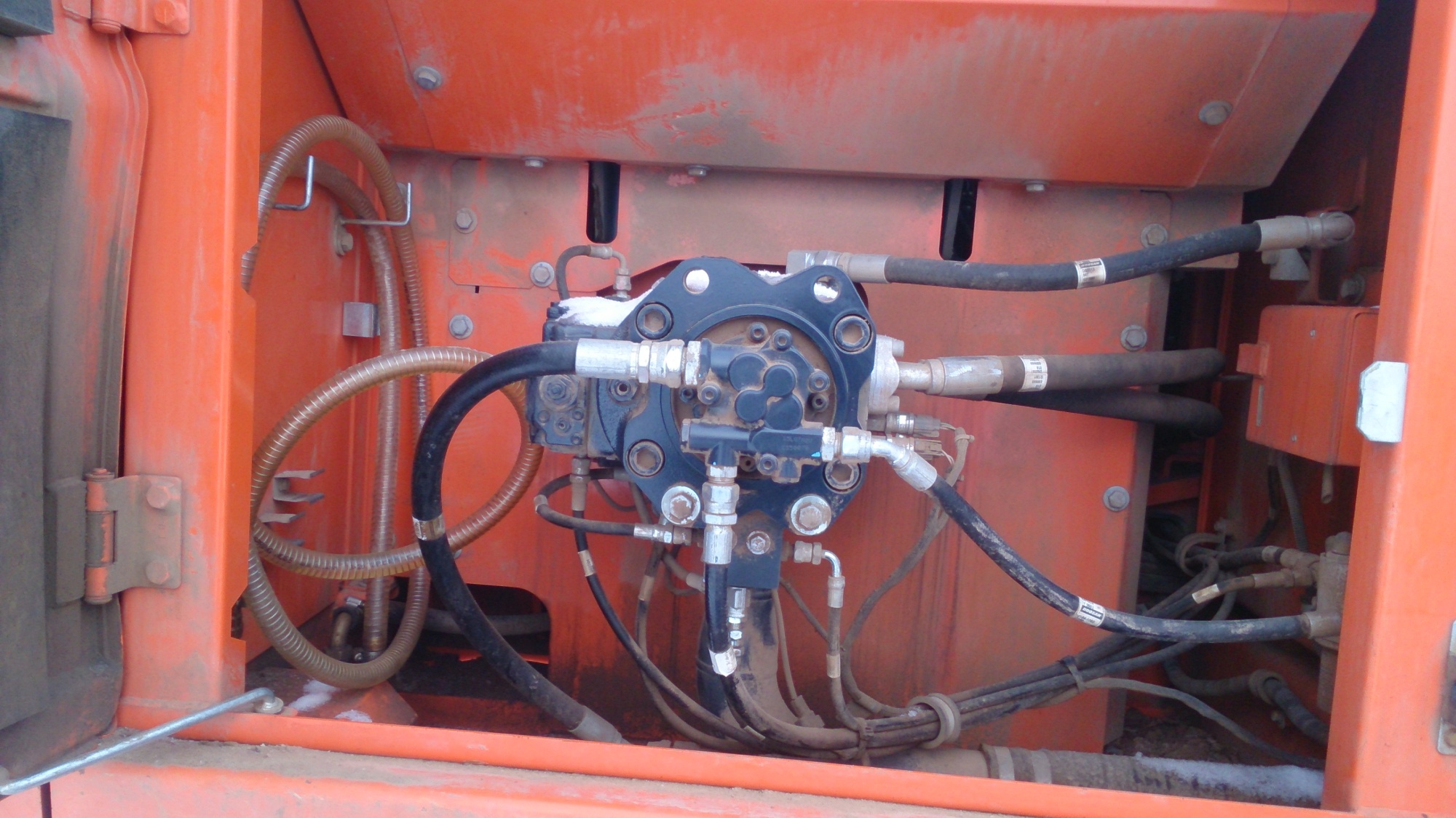 Гусеничный экскаватор DOOSAN / DAEWOO DX300LCA 2013 г/в купить в компании Рабочие Машины