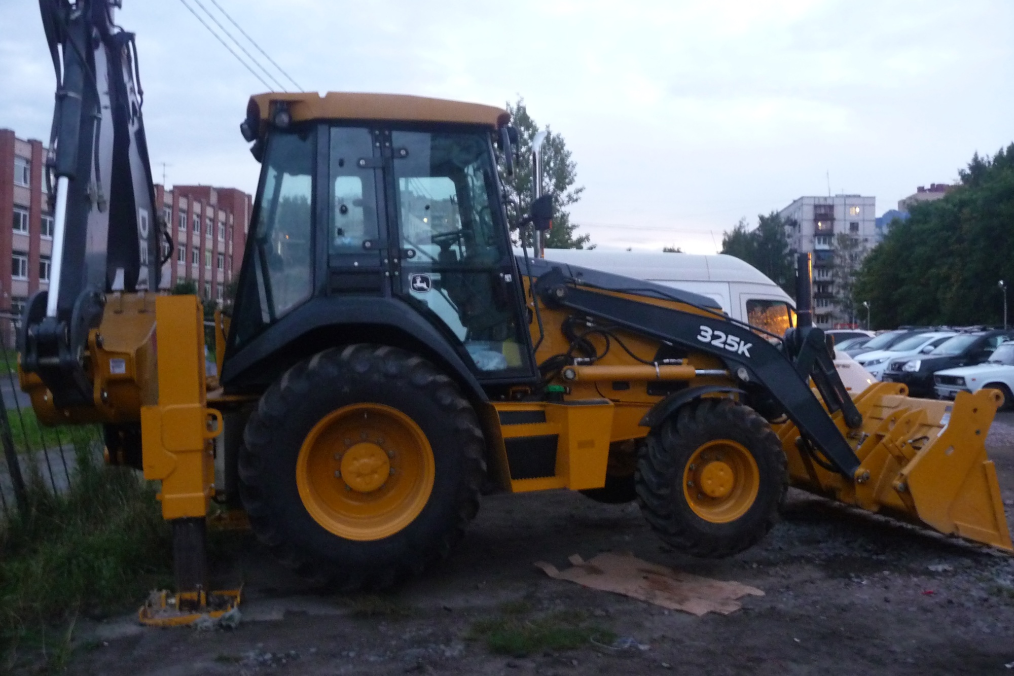 экскаватор-погрузчик JOHN DEERE 325k купить в компании Рабочие Машины