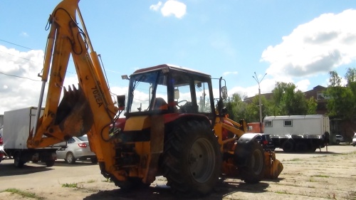 Экскаватор - погрузчик АМКОДОР 702EA купить в компании Рабочие Машины