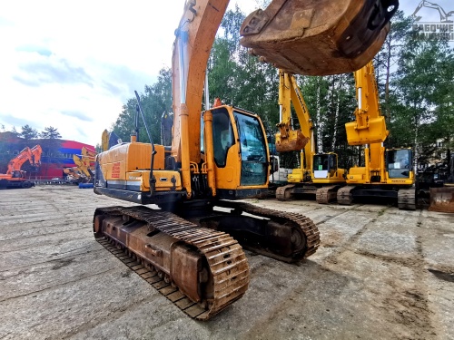Гусеничный экскаватор HYUNDAI R210NLC-9 купить в компании Рабочие Машины