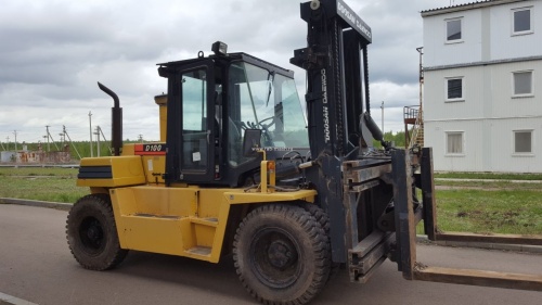 Автопогрузчик Doosan-Dewoo D100 2006 года купить в компании Рабочие Машины