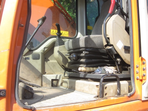 экскаватор гусеничный Doosan 225 NLCV купить в компании Рабочие Машины