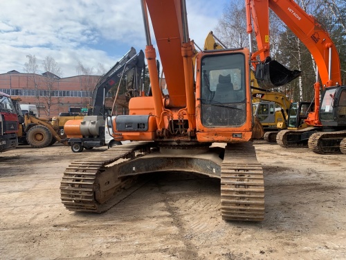 Гусеничный экскаватор Doosan DX300 купить в компании Рабочие Машины