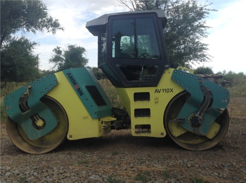 Каток (Гладковальцовый) AMMANN AV 110X купить в компании Рабочие Машины