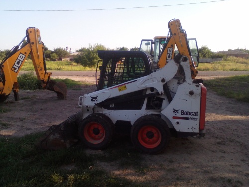 Мини - погрузчик с бортовым поворотом BOBCAT 530 купить в компании Рабочие Машины