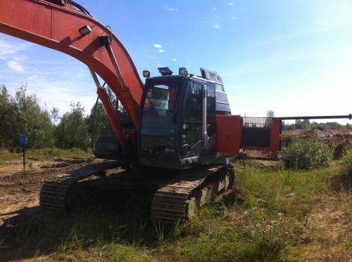 Гусеничный экскаватор HITACHI ZAXIS 200LC купить в компании Рабочие Машины