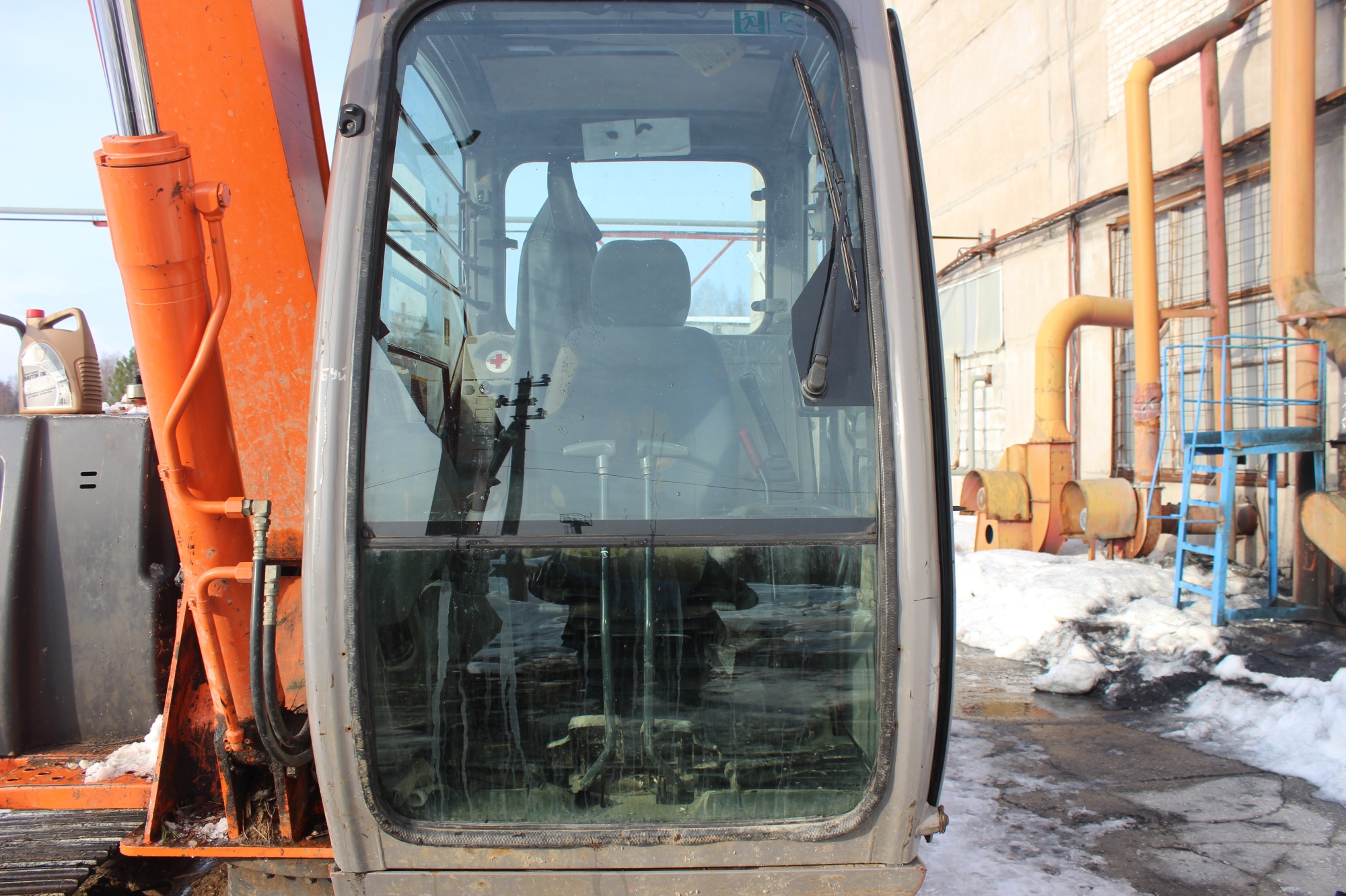 экскаватор гусеничный Hitachi  ZX70 купить в компании Рабочие Машины