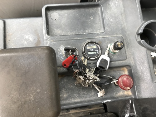 Фронтальный погрузчик HYUNDAI SL765 2013 г купить в компании Рабочие Машины