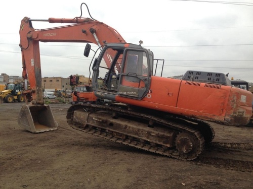 Гусеничный экскаватор HITACHI ZX 330 купить в компании Рабочие Машины