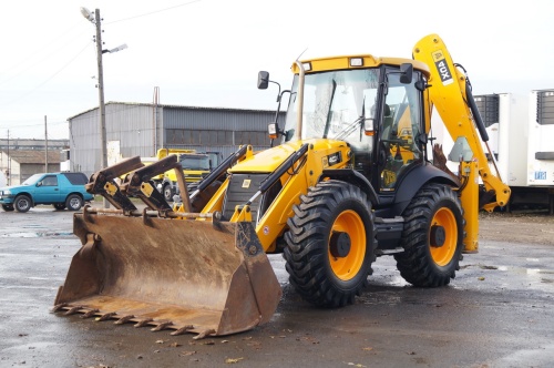 Экскаватор-погрузчик JCB 4CX купить в компании Рабочие Машины