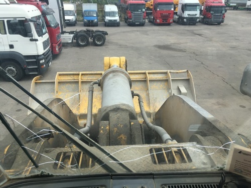 Фронтальный погрузчик KOMATSU WA 600-6 купить в компании Рабочие Машины
