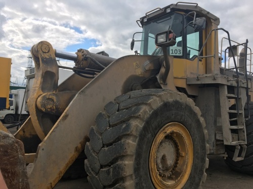 Фронтальный погрузчик KOMATSU WA 600-6 купить в компании Рабочие Машины