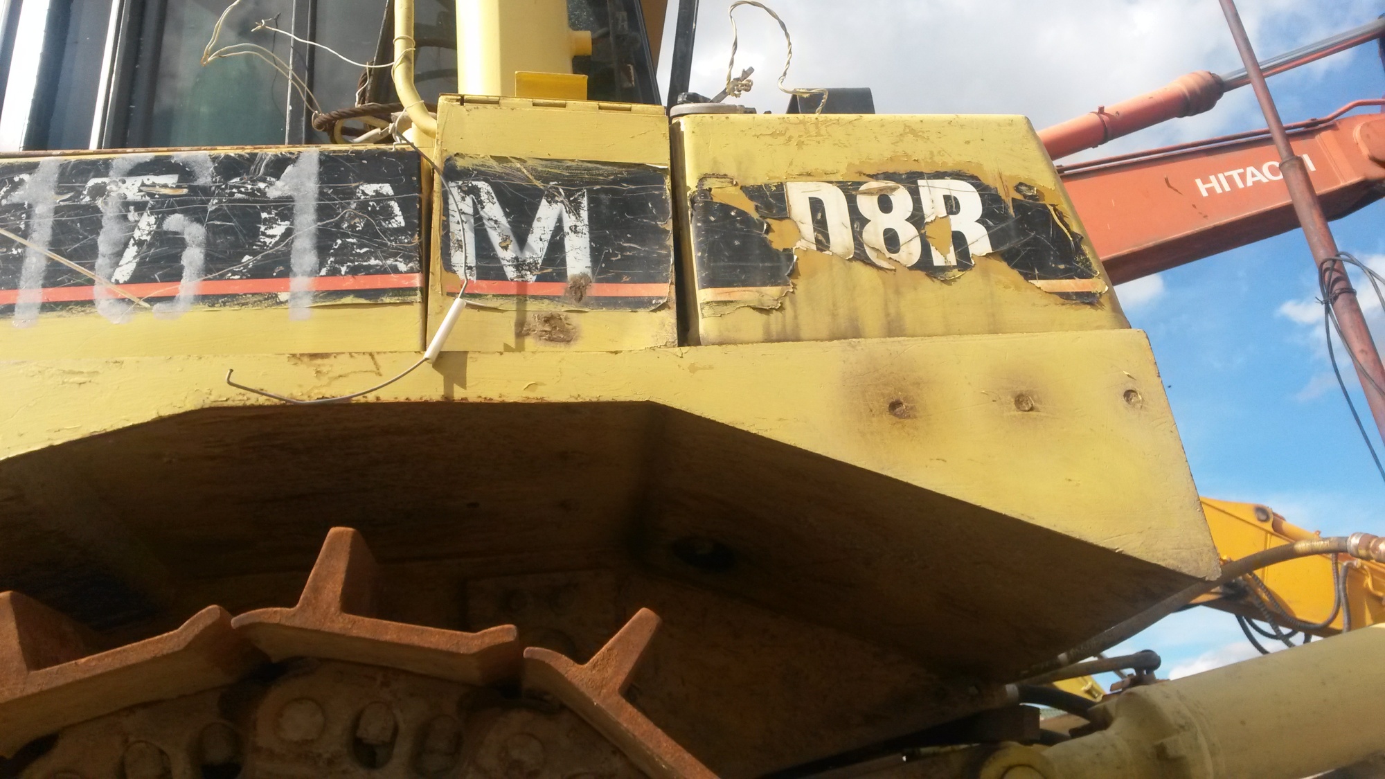 Бульдозер CATERPILLAR D 8T купить в компании Рабочие Машины