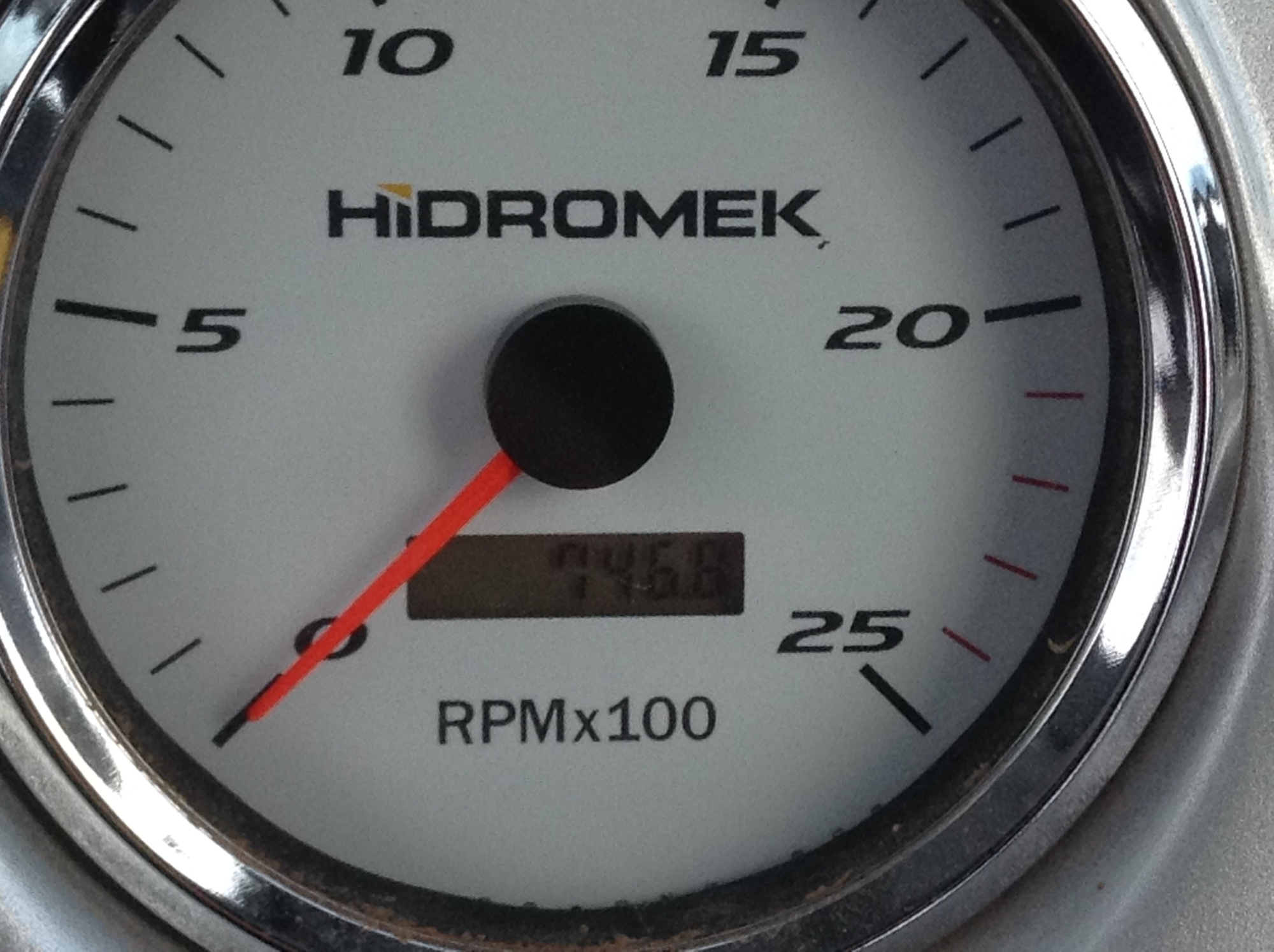 экскавтор погрузчик Gidromek 102S купить в компании Рабочие Машины