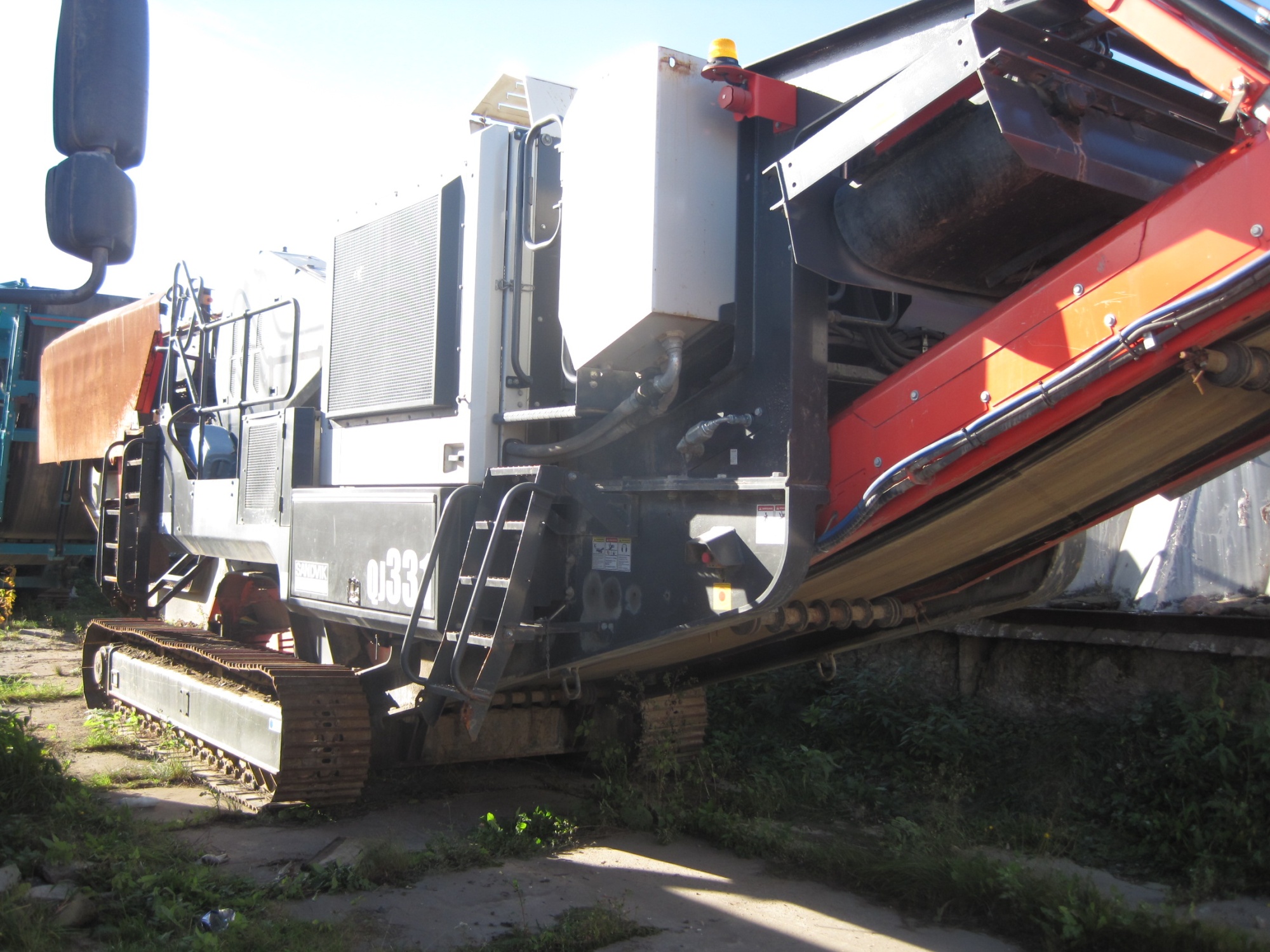 Щековая дробилка SANDVIK QJ330 (Fintec F1107) купить в компании Рабочие Машины