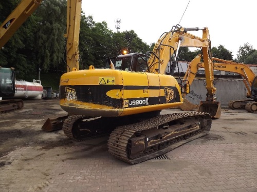 Экскаватор гусеничный JCB JS200LC купить в компании Рабочие Машины