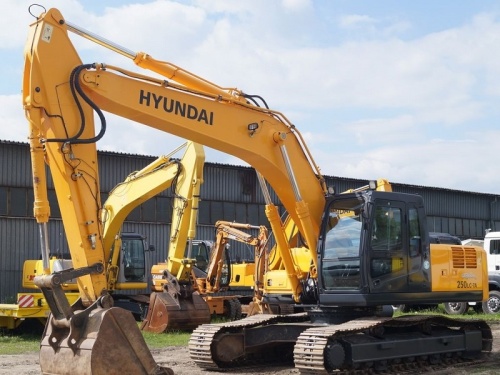 Гусеничный экскаватор HYUNDAI ROBEX 250NLC-7A купить в компании Рабочие Машины