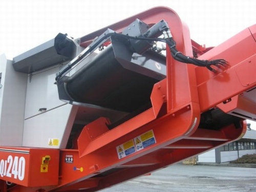 Щековая дробилка Sandvik QJ241 купить в компании Рабочие Машины