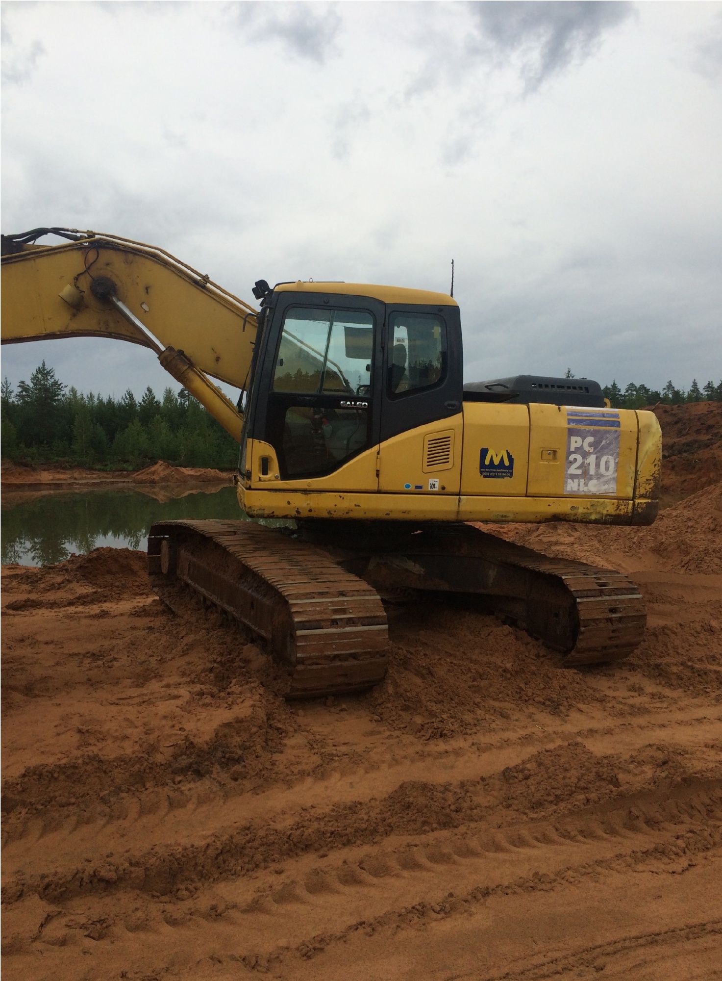 Гусеничный экскаватор KOMATSU PC210LC-7 купить в компании Рабочие Машины