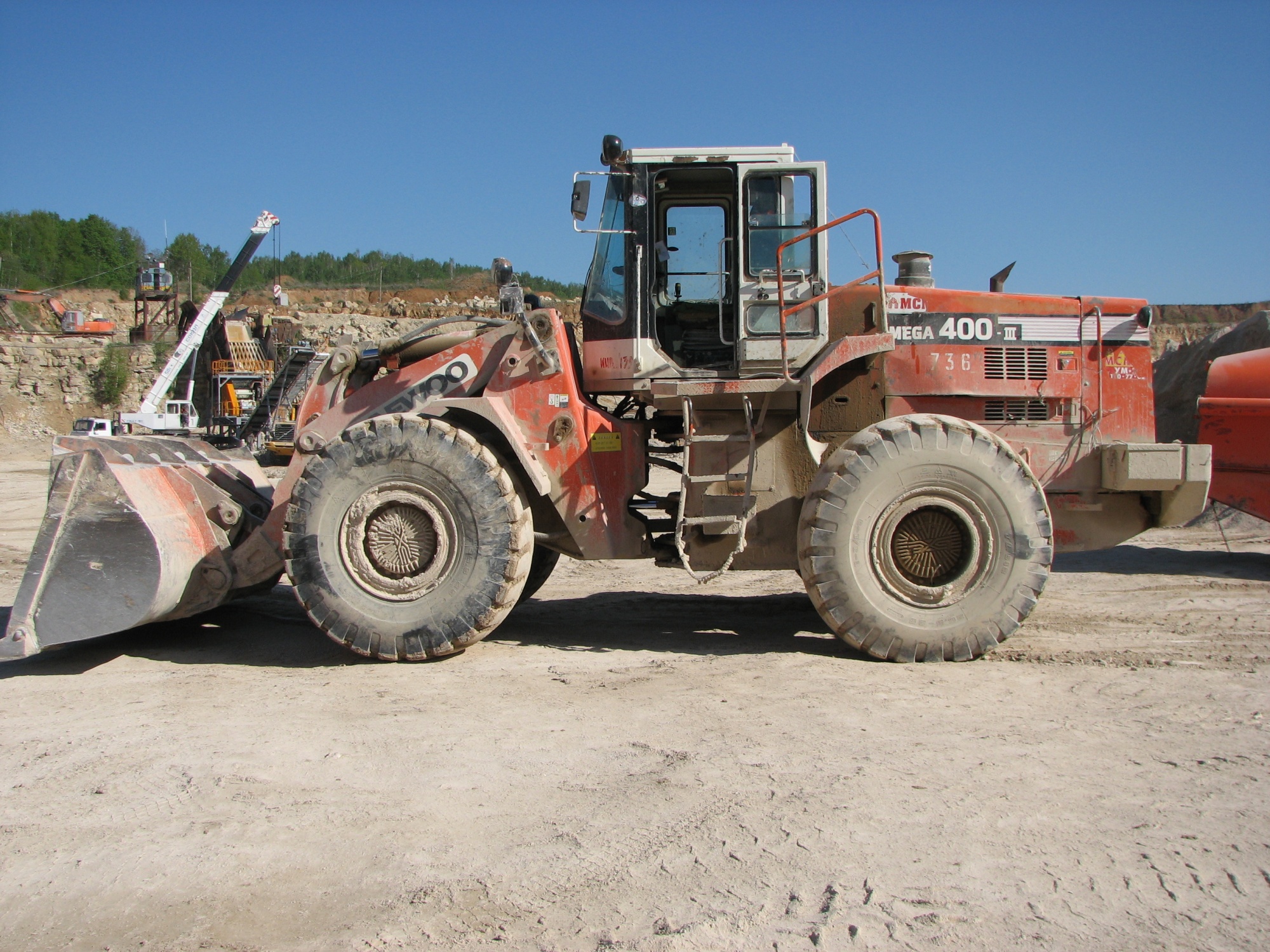 Фронтальный погрузчик DOOSAN / DAEWOO Mega 400-V2012 года купить в компании Рабочие Машины