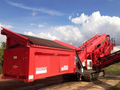 Грохот мобильный Sandvik QA450 купить в компании Рабочие Машины
