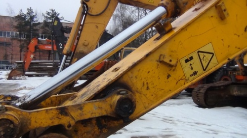 Гусеничный экскаватор JCB JS 220,2007 купить в компании Рабочие Машины