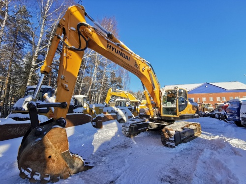 Гусеничный экскаватор Hyundai R 330 купить в компании Рабочие Машины