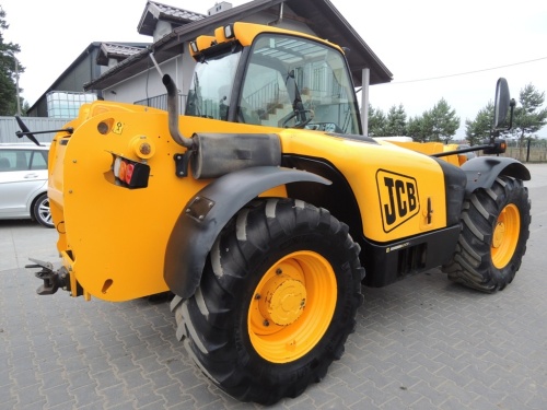 телескопический погрузчик JCB531-70 agri купить в компании Рабочие Машины