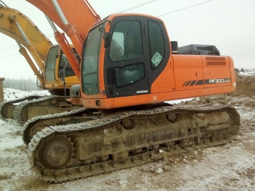 Гусеничный экскаватор DOOSAN / DAEWOO DX300LCA 2014 г/в купить в компании Рабочие Машины