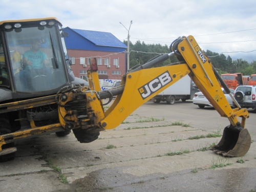 Экскаватор-погрузчик JCB 4CX купить в компании Рабочие Машины