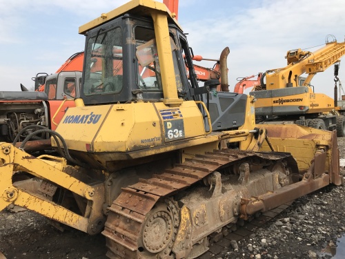 Бульдозер KOMATSU D 63E-122008 года купить в компании Рабочие Машины