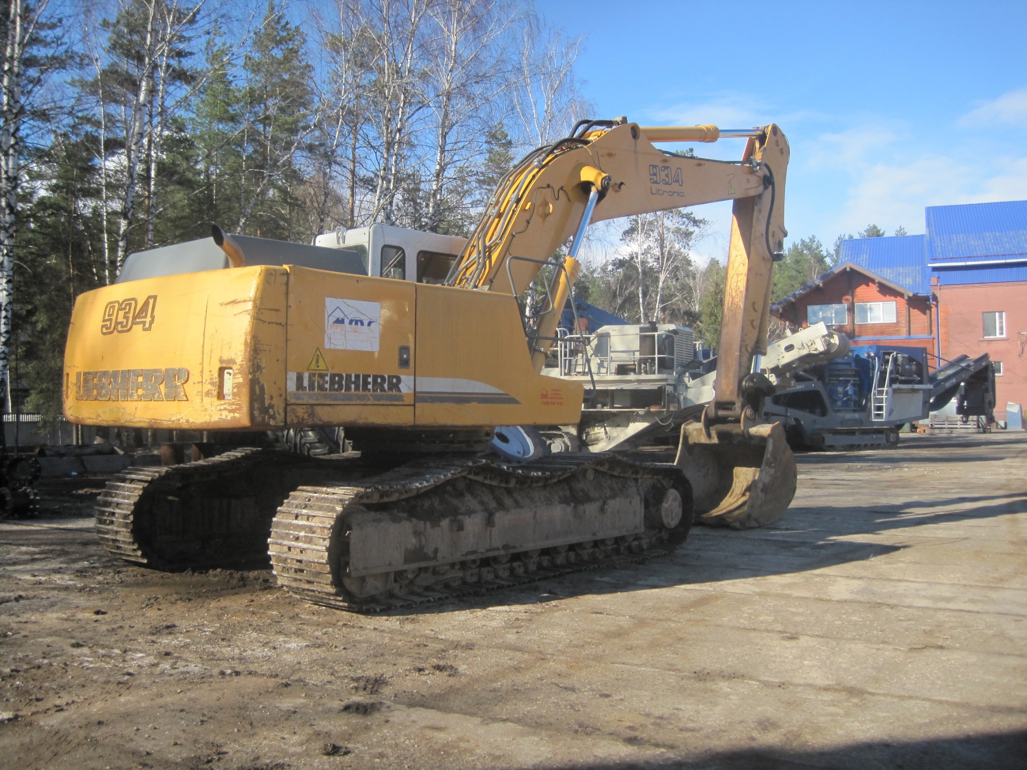 Гусеничный экскаватор LIEBHERR R 934 2005г купить в компании Рабочие Машины