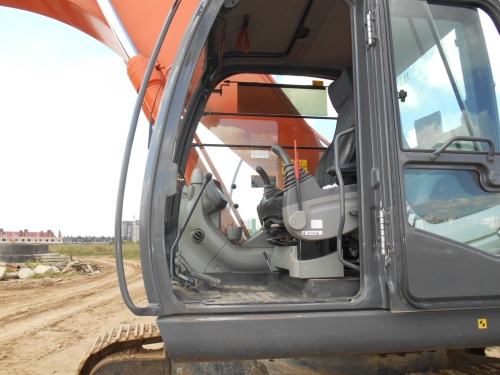 Гусеничный экскаватор HITACHI ZAXIS 330LC купить в компании Рабочие Машины